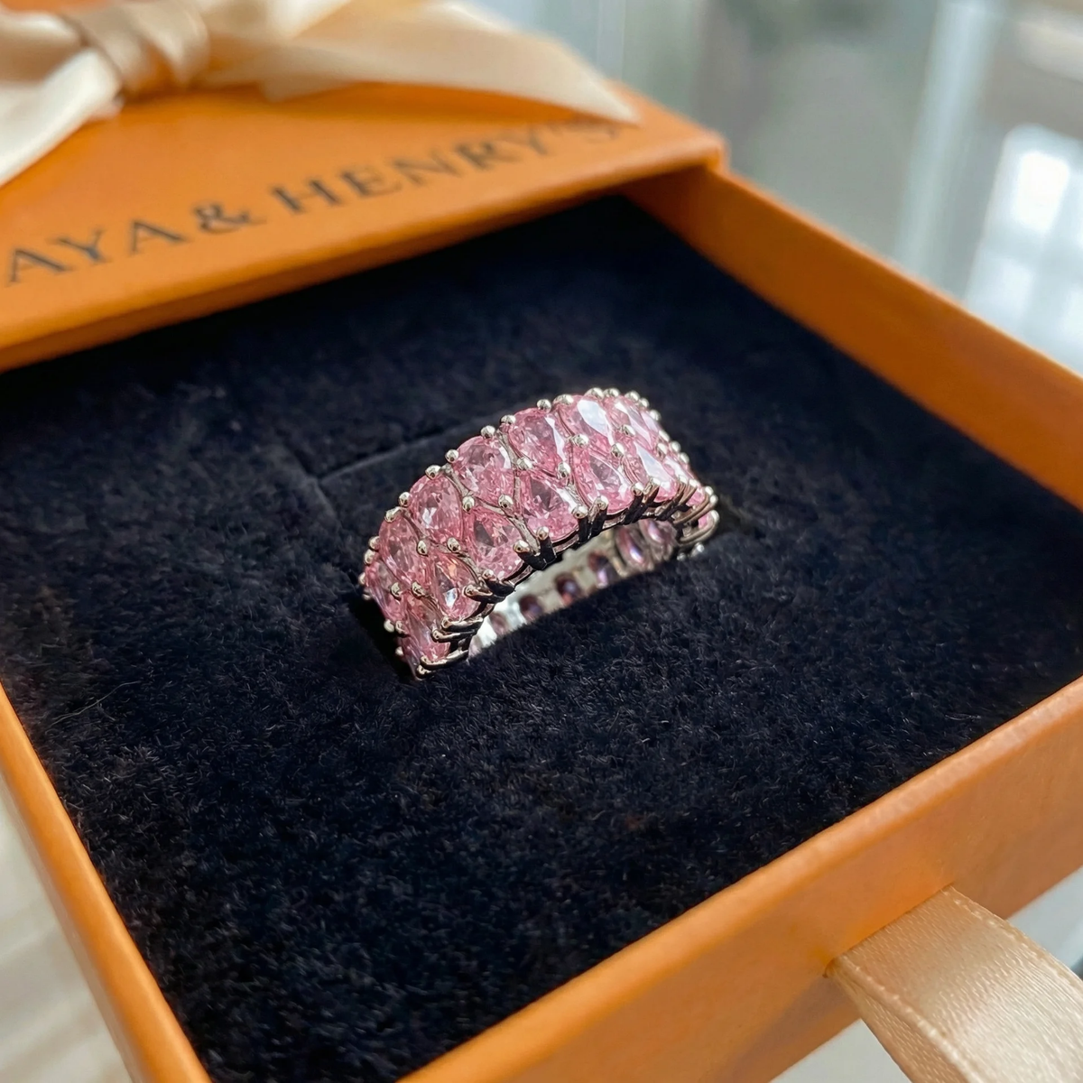 Anillo Eternidad Cascada Rosa | Oro Blanco