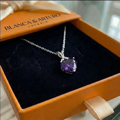 Heart of Violet Necklace | White Gold