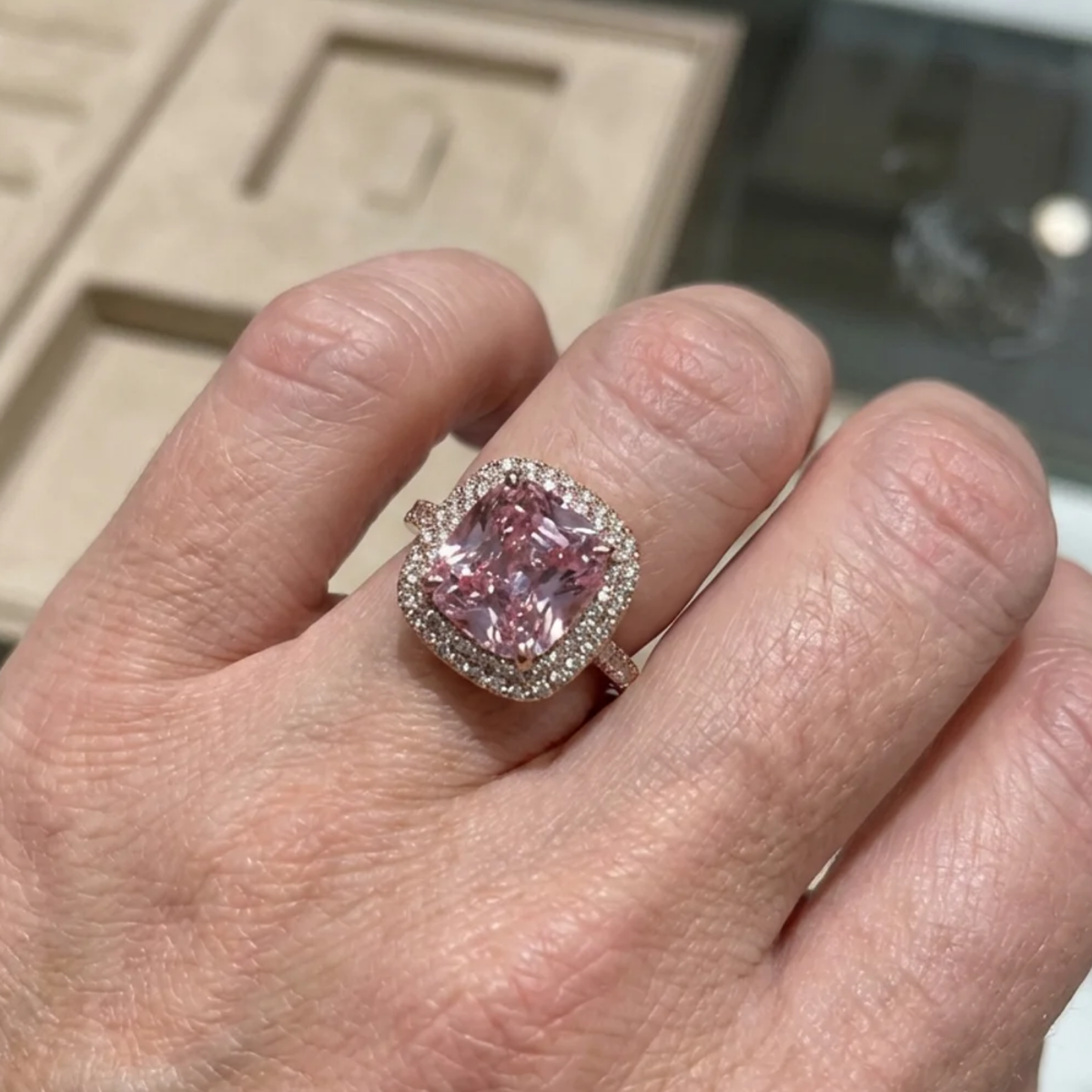 Anillo Cojín Zafiro Rosa | Oro