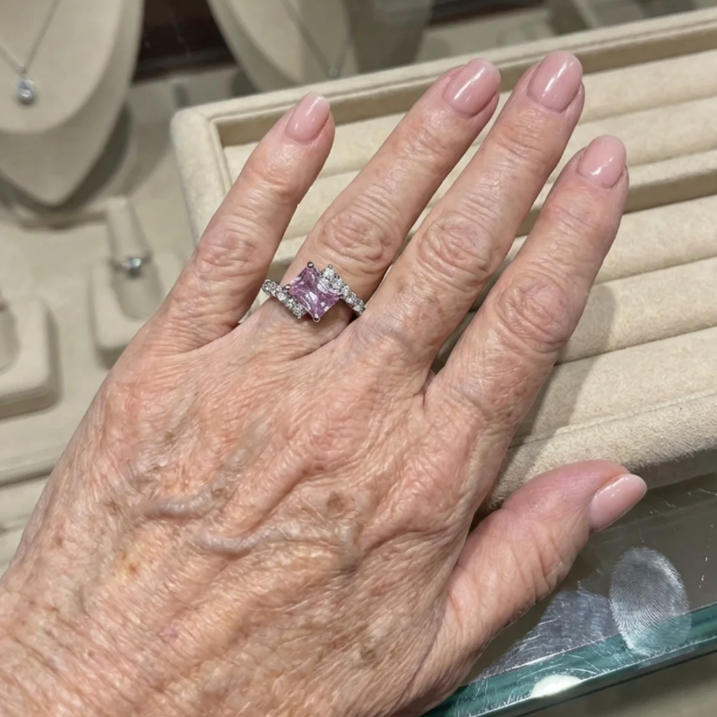 Anillo Vértice Zafiro Rosa | Oro Blanco