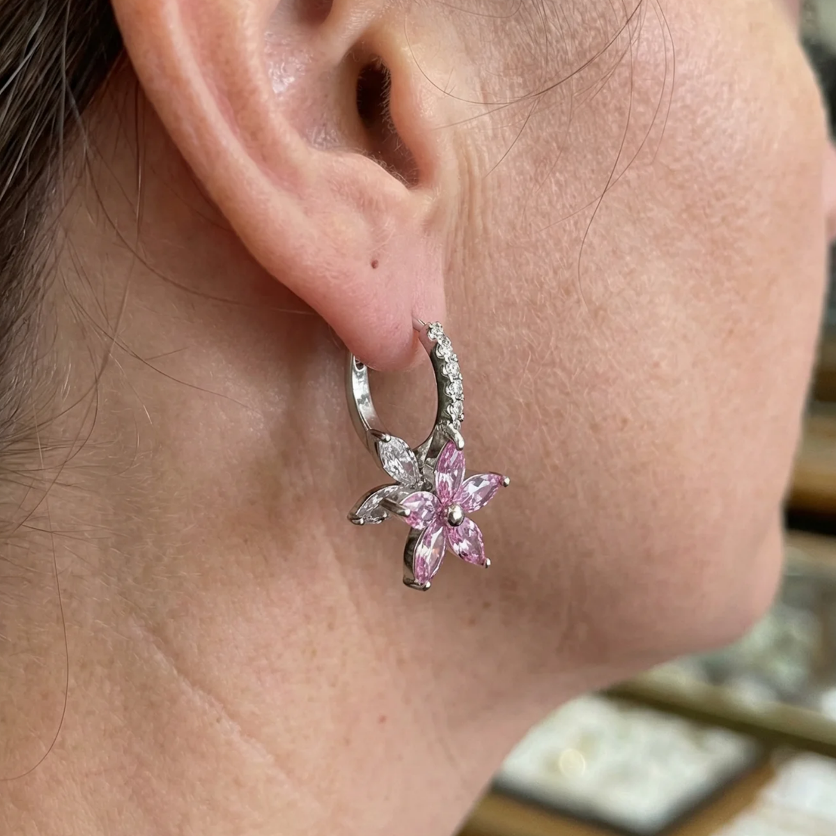 Pendientes Thalia Pink Petalburst | Oro Blanco